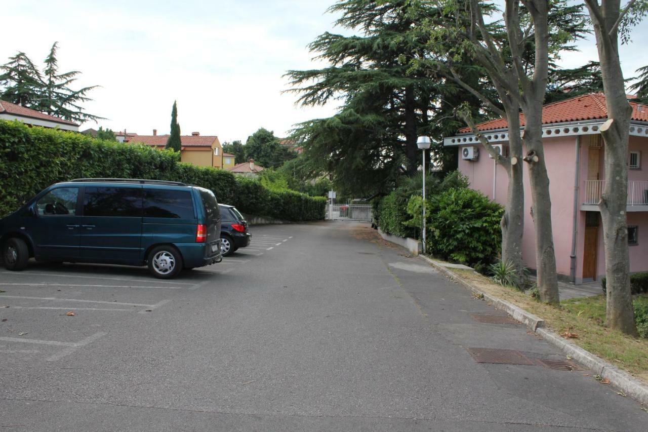 Apartmajsko Naselje Zusterna Appartement Koper Buitenkant foto